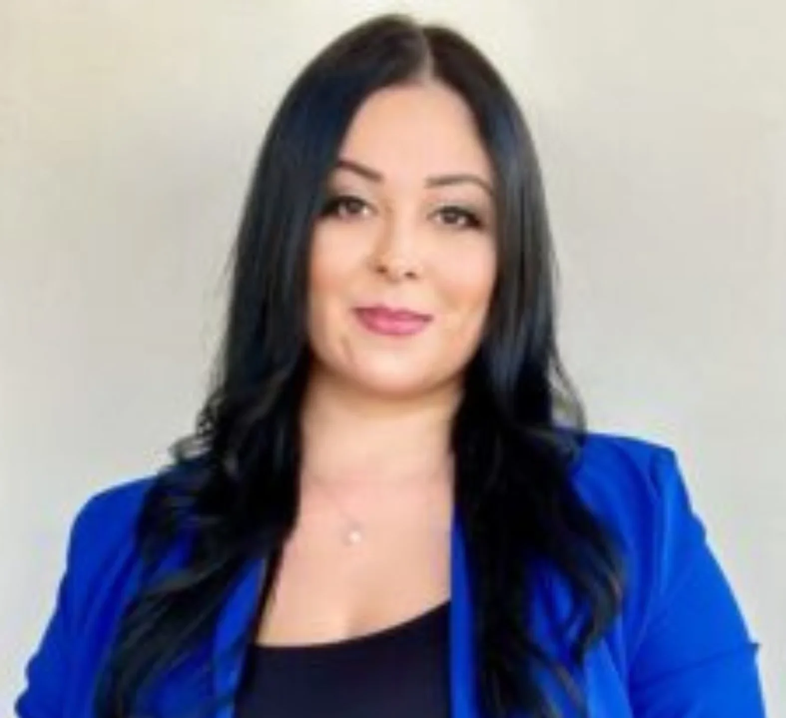 Woman wearing a blue blazer